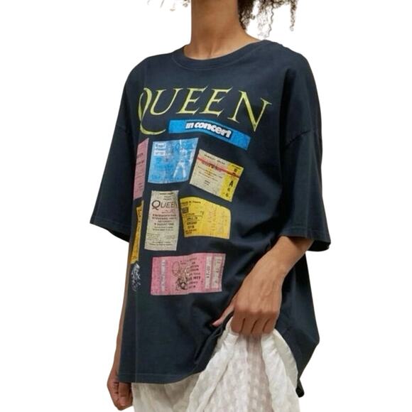 DAYDREAMER Queen Ticket Collage Tee One Size New without Tag MSRP $88 - Picture 2 of 15